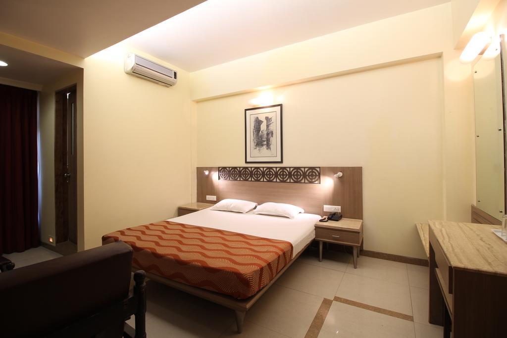 Hotel Samrat Mumbai Szoba fotó