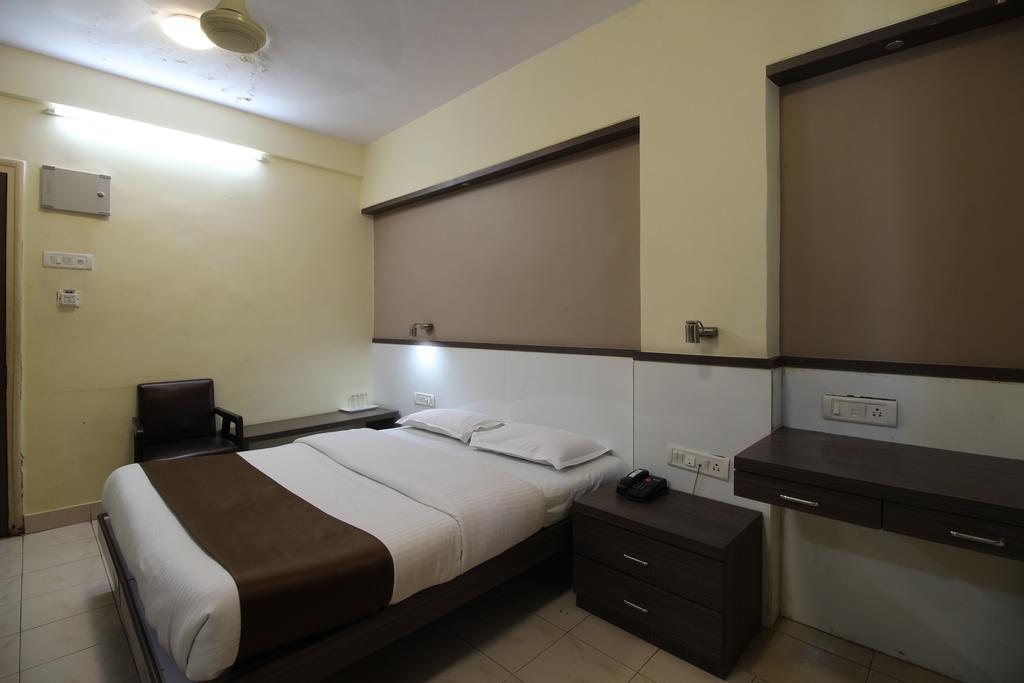 Hotel Samrat Mumbai Szoba fotó